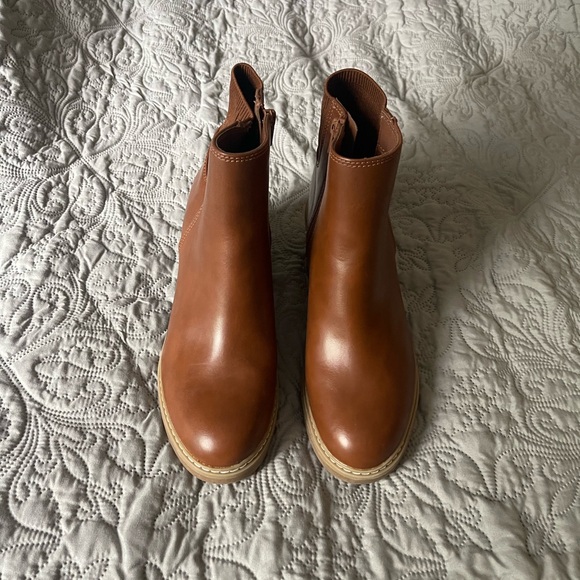A New Day Tan Leather Boots Size 9 - Picture 1 of 6